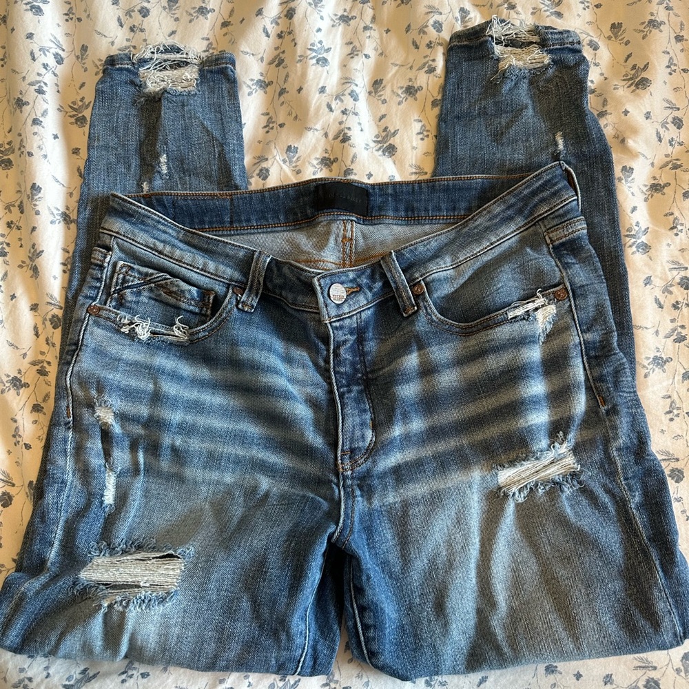 Women’s size 31 buckle jeans